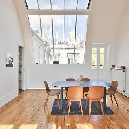 59 - Luxury Flat Sacre-coeur Parijs
