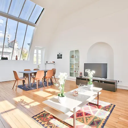 59 - Luxury Flat Sacre-coeur Parijs